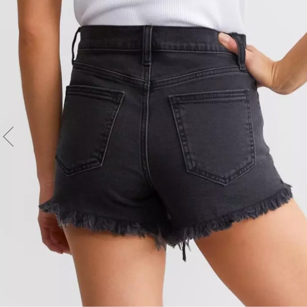 Willow + Root The Mom Short